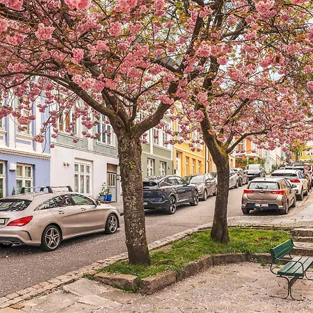 Dinbnb L 250m To Bryggen L Backyard L Smart-tv L 6 Guests ベルゲン