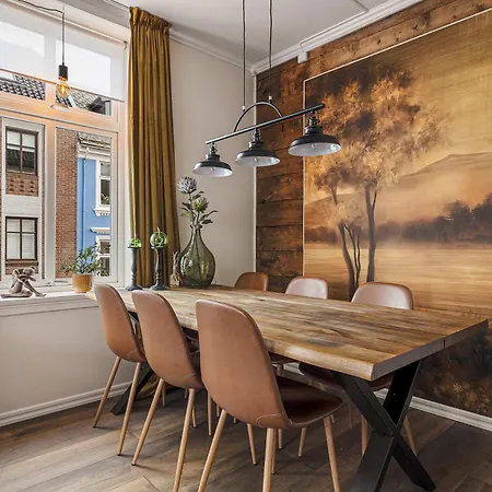 Apartment Dinbnb L 250m To Bryggen L Backyard L Smart-tv L 6 Guests *