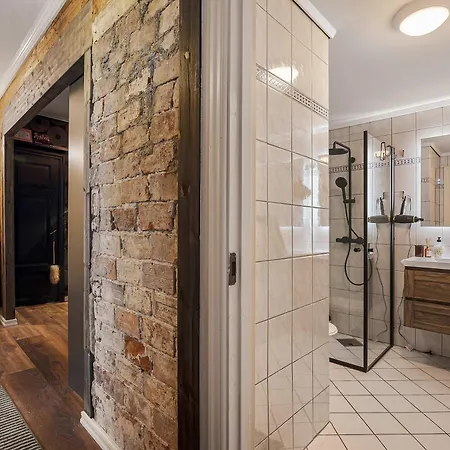 Dinbnb L 250m To Bryggen L Backyard L Smart-tv L 6 Guests Apartment *